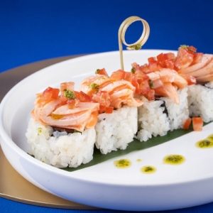 TATAKI SALMON ROLL