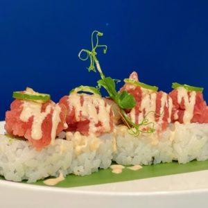 URAMAKI SPICY TUNA
