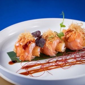 SALMON ROLL